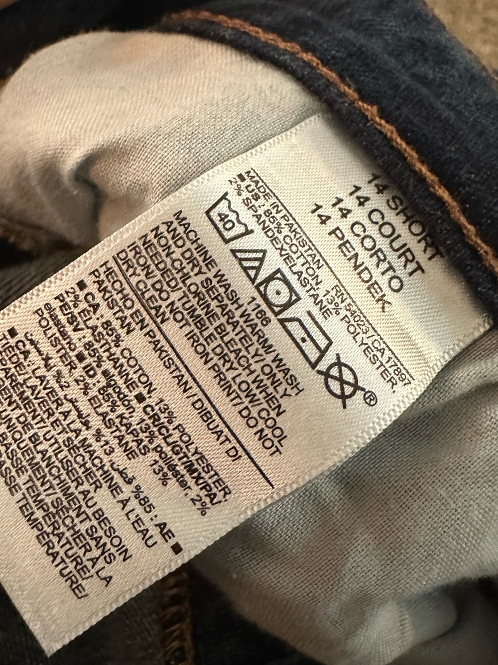 Old Navy Women's Mid-Rise Rockstar Super Skinny Jeans - Dark wash - Picture 4 of 4